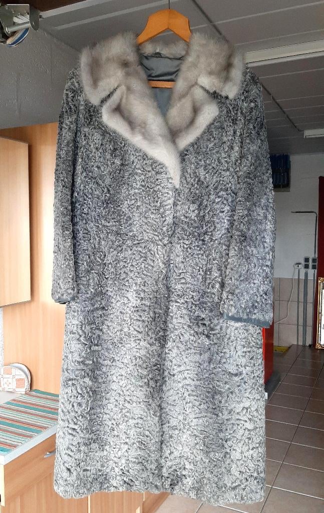 Manteau fourrure en Astrakan, Enlèvement ou Envoi