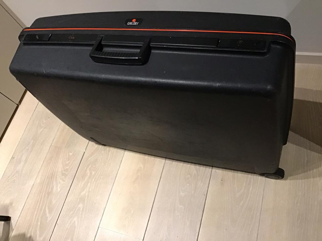 Harde valies DELSEY, Handtassen en Accessoires, Koffers, Gebruikt, Hard kunststof, 70 cm of meer, 45 tot 55 cm, Wieltjes, Ophalen