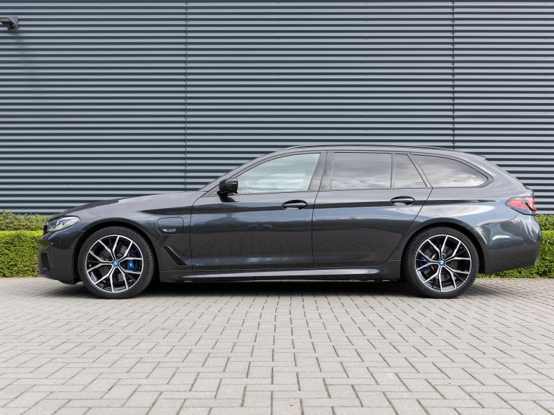 BMW Serie 5 530 Touring, Autos, BMW, Argent ou Gris, 216 kW, Noir, Automatique