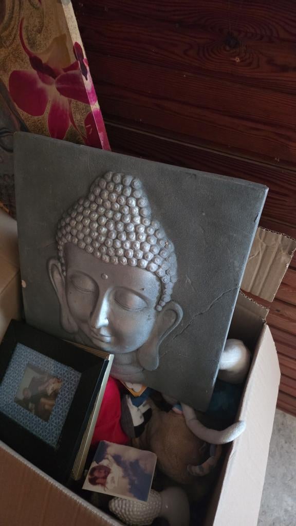 Bouddha et encore bien d autre à vendre en lot +_ 100 piece, Enlèvement