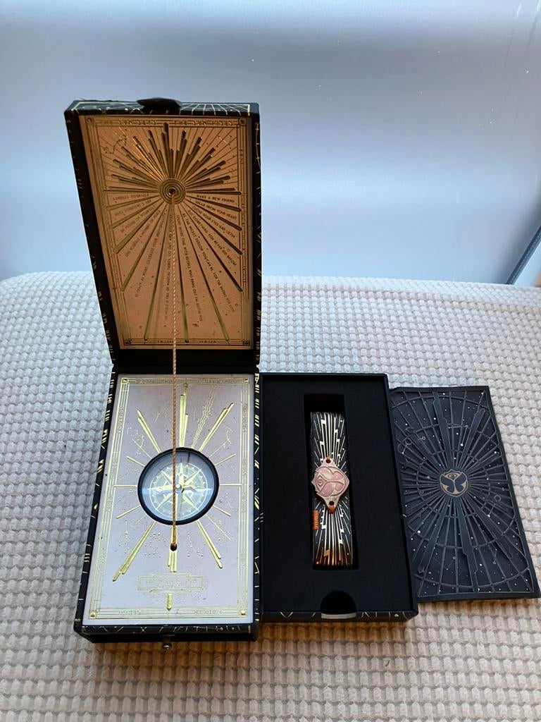 Tomorrowland 2022 Treasure Case - FULL SET, Ophalen of Verzenden, Nieuw