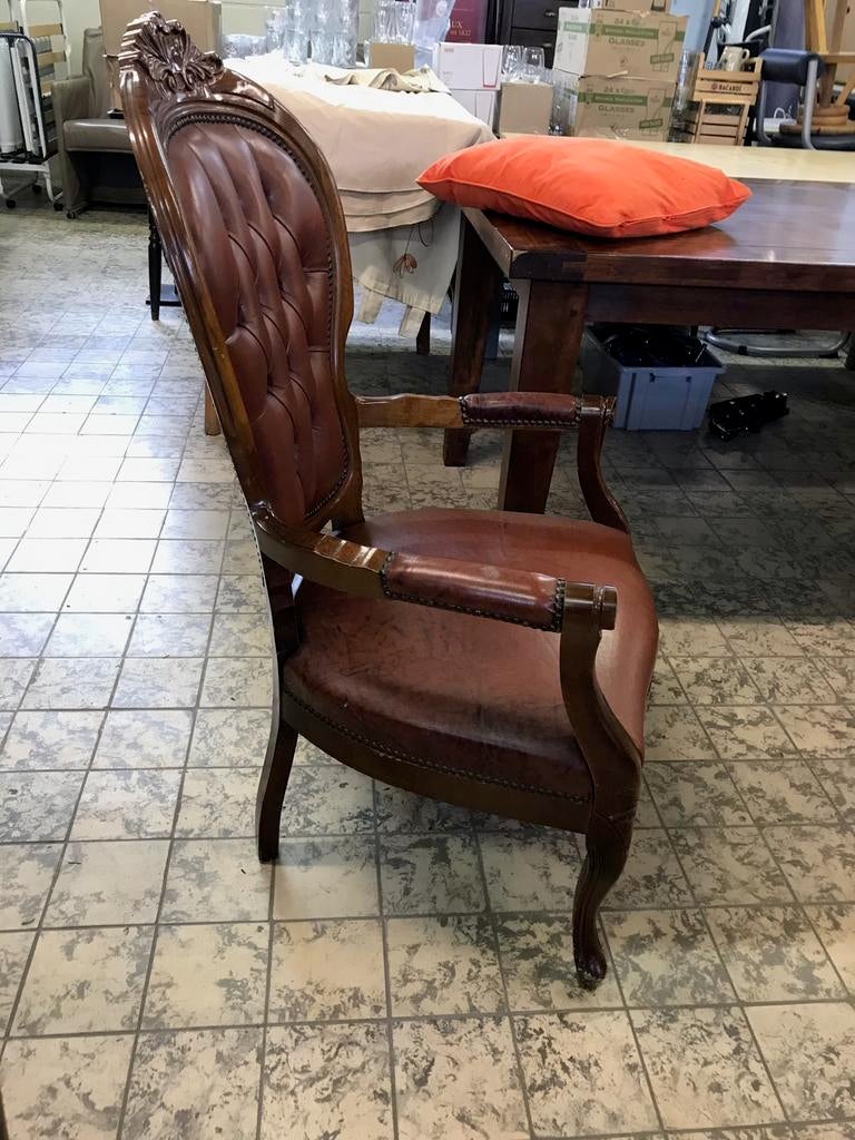 Fauteuil Chesterfield ancien en parfait état, Enlèvement