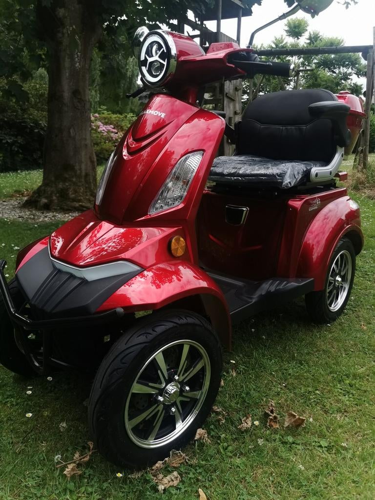 Nouveau scooter modèle 2025  RelaxMove

Prix  2699€, Enlèvement ou Envoi, Pliant, Comme neuf, Fauteuil roulant électrique