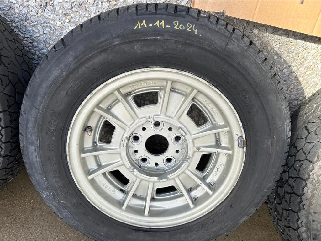 Ferrari 308 GT4., Enlèvement ou Envoi, Utilisé, Jante(s)