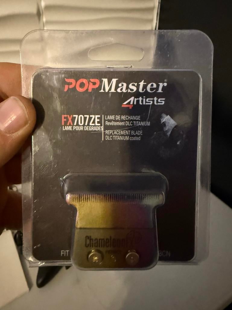 Lampe de mise à niveau FX707ze, Enlèvement, Comme neuf