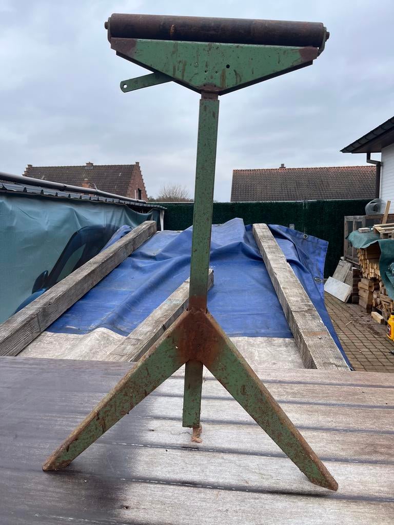 schraag in ijzer, Doe-het-zelf en Bouw, Ophalen, Zo goed als nieuw