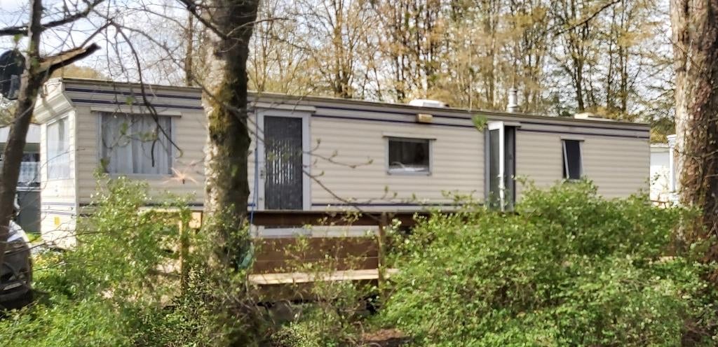 Stacaravan met terras op staanplaats in Ardennen ( Nadrin ), Caravans en Kamperen, Stacaravans, Tot en met 2