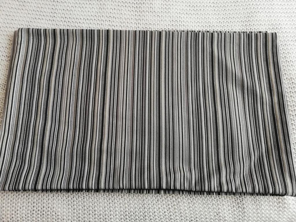 2 Housses de coussins rectangulaires Ikea, Maison & Meubles, Enlèvement, Comme neuf, Noir