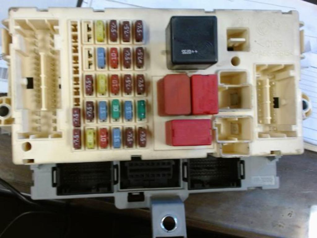 Boitier fusibles Citroen Jumper 3 3.0HDi  503440010207 (249), Autos : Pièces & Accessoires, Autres pièces automobiles, Enlèvement