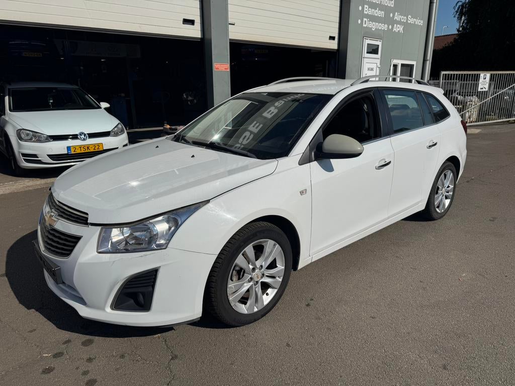 Chevrolet Cruze 1.4i Turbo Benzine AIRCO ! ! !, Auto's, Chevrolet, Voorwielaandrijving, Euro 5, Zwart, Wit