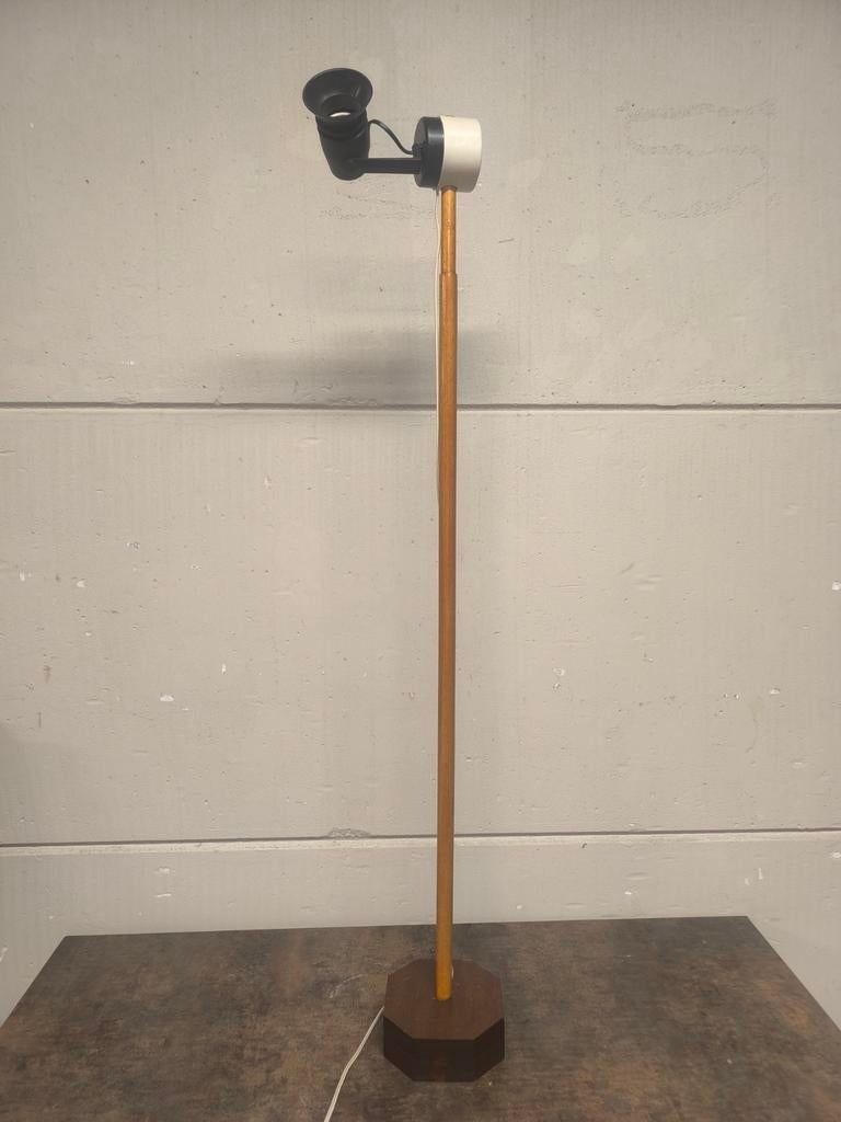 Vintage vloerlamp – mid-century / Scandinavische stijl, Huis en Inrichting, Lampen | Vloerlampen, Ophalen, Hout
