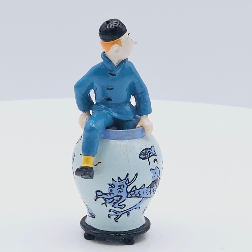 LE LOTUS BLEU " Tintin sortant de la potiche, Collections, Collections Autre, Comme neuf, Enlèvement