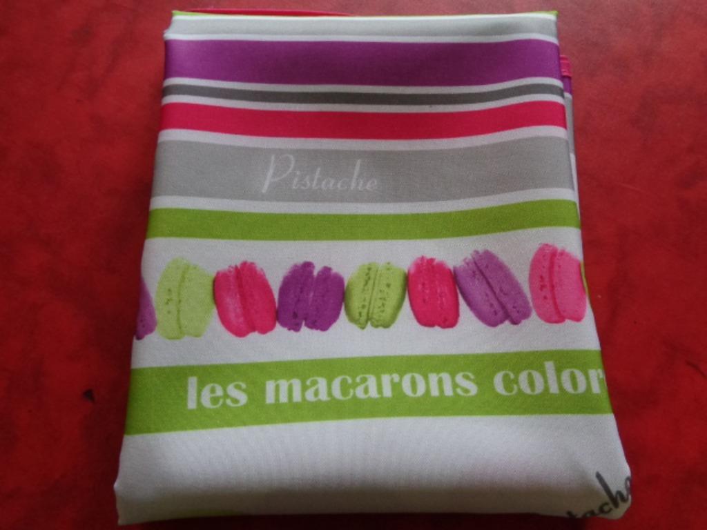 Nappe imprimée. Anti taches 158 X 160 cm, Enlèvement ou Envoi, Comme neuf