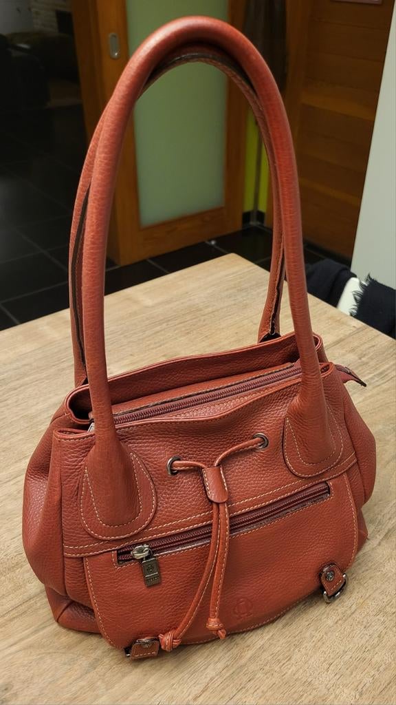 sac en cuir rouge de la marque Nobody, Enlèvement, Comme neuf