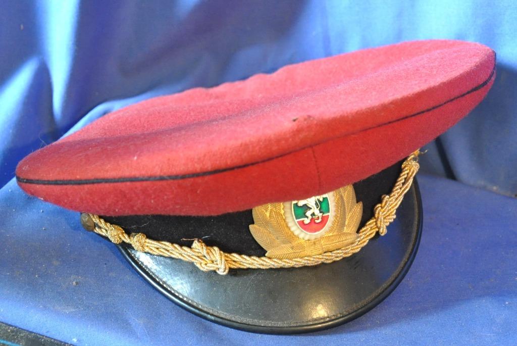 kepi police militaire avec badge Tchécoslovaquie, Collections, Enlèvement ou Envoi, Autres, Autres types