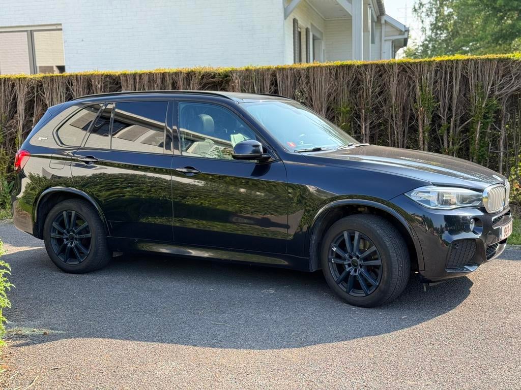 BMW X5 E40 / PLUG IN HYBRIDE! / M-PAKKET! / GEKEURD VVK!, Auto's, BMW, Automaat, USB, Blauw, Leder