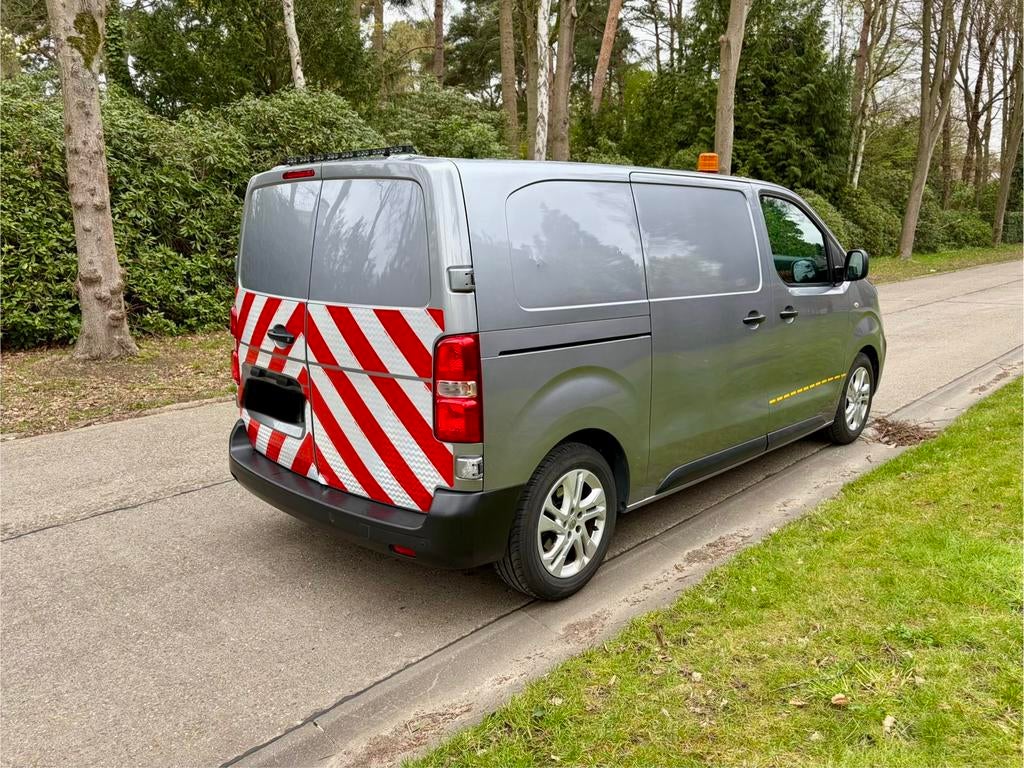 Opel vivaro 1.5d REEDS GEKEURD VOOR VERKOOP, Auto's, Bestelwagens en Lichte vracht, Euro 6, Bedrijf, Te koop, Opel