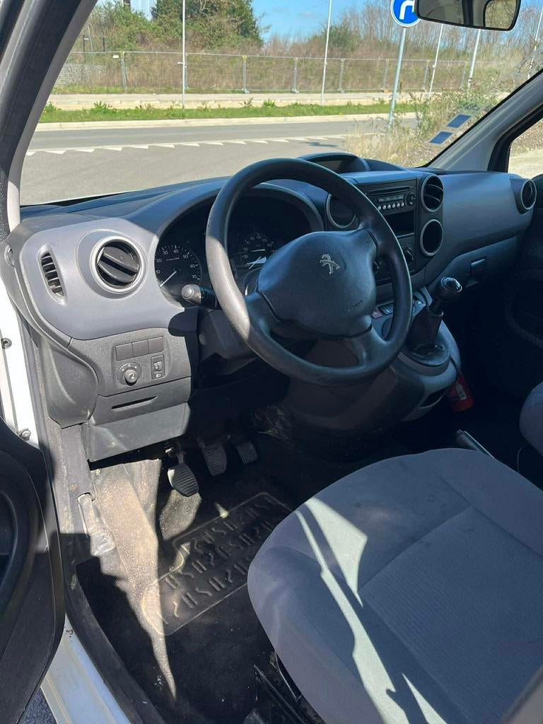 Peugeot partner 1.6 hdi prêt à immatriculé, Euro 5, 4 portes, Entreprise, 2 places