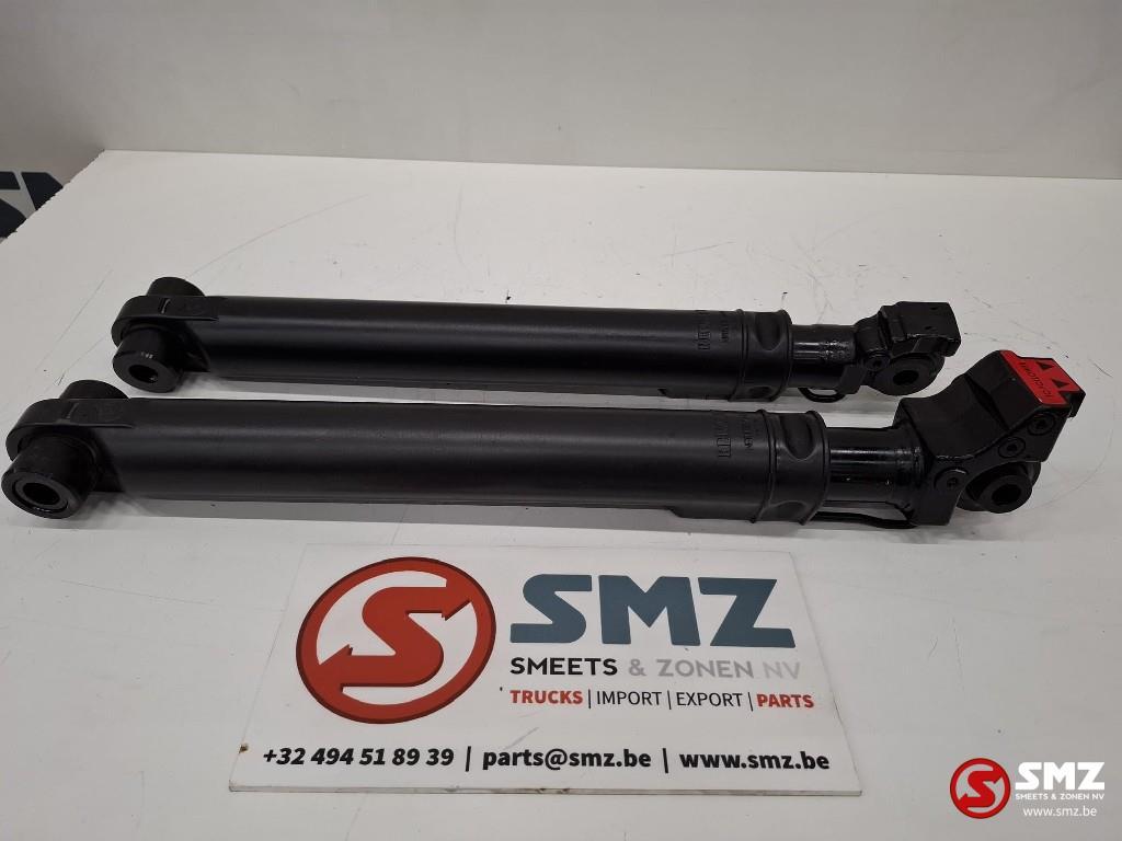 Occ jeu de vérins d'inclinaison de cabine Renault, Autos : Pièces & Accessoires, Utilisé, Renault, Suspension et Châssis