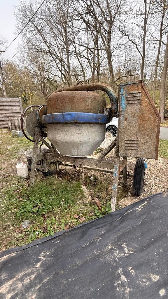 Grote mortelmolen op banden en voor trekhaak, Doe-het-zelf en Bouw, Betonmolens, Ophalen, Zo goed als nieuw