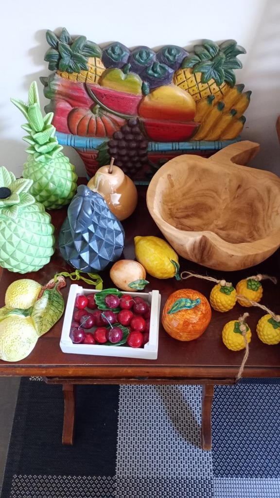 Fruitdecoratie : stenen fruit 25€, kader 5€, appel hout 5€, Ophalen, Hout