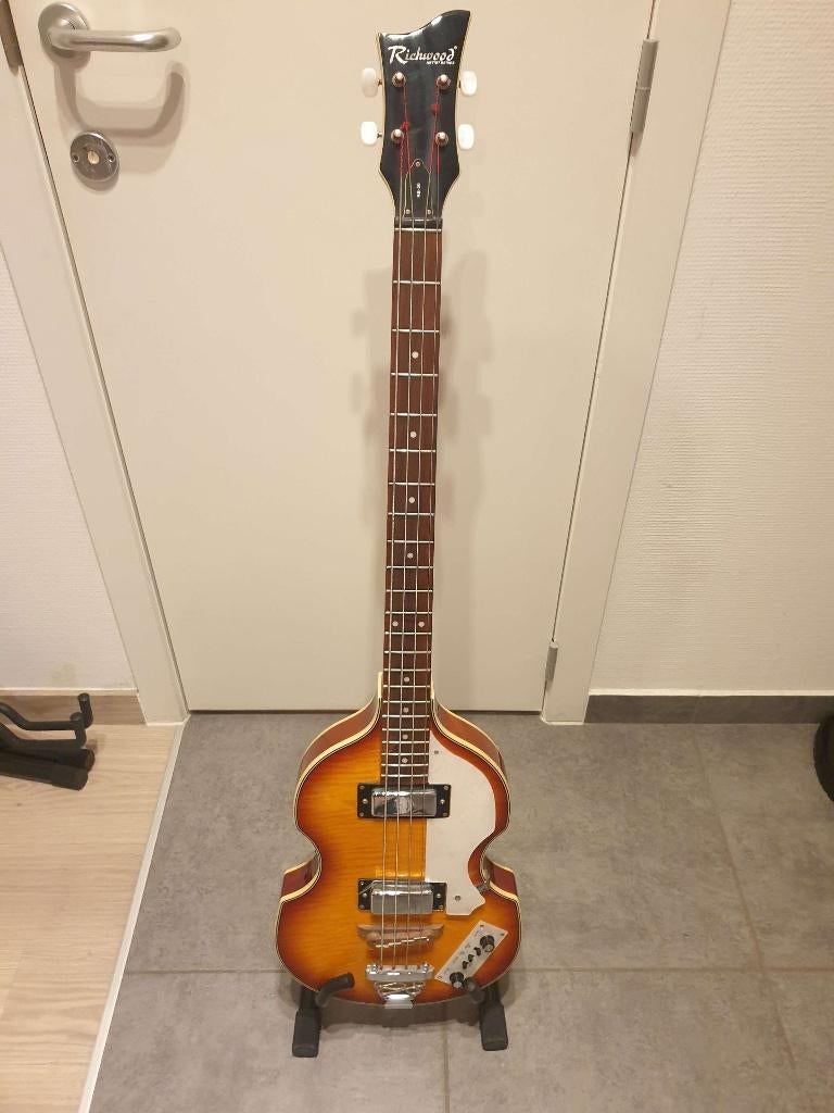 GUITARE BASSE DES Beatles, Musique & Instruments, Instruments à corde | Guitares | Basses, Enlèvement, Comme neuf, Électrique