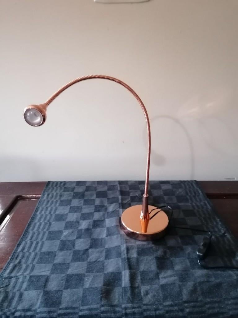 bronskleurige led bureaulamp, Huis en Inrichting, Lampen | Tafellampen, Ophalen of Verzenden, Nieuw