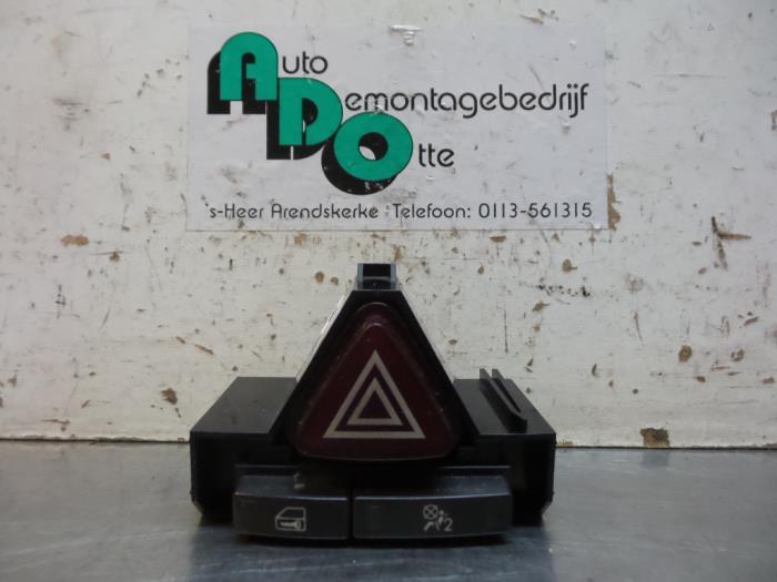 Paniekverlichtings Schakelaar van een Opel Corsa (Corsa D 07, Auto-onderdelen, Gebruikt, -, -, Opel