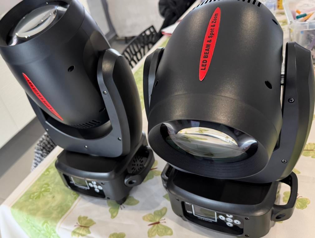 4 lyres led 180w a vendre, Muziek en Instrumenten, Licht en Laser, Ophalen of Verzenden, Zo goed als nieuw, Kleur