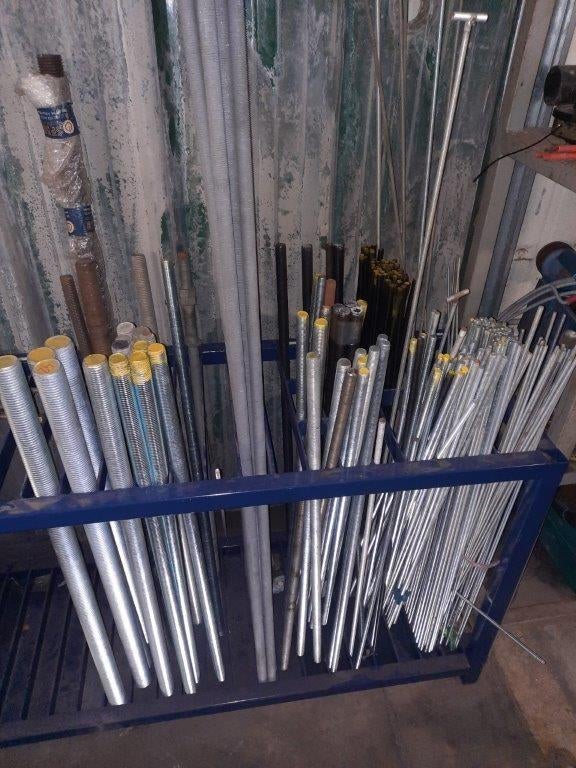 draadstangen verschillende maten, Ophalen, Nieuw, 100 tot 250 mm, Bouten of Moeren