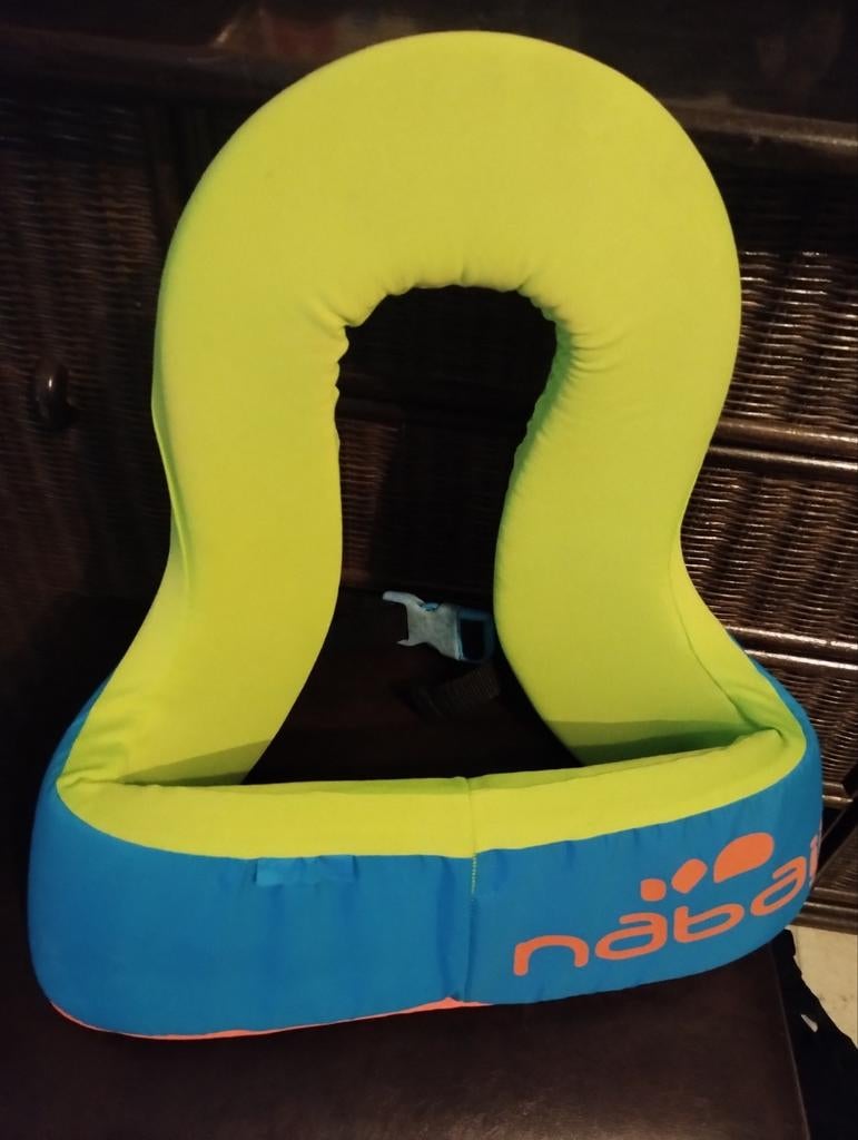 Zwemvest kids 25 tot 35 kg....als nieuw, Kinderen en Baby's, Ophalen of Verzenden