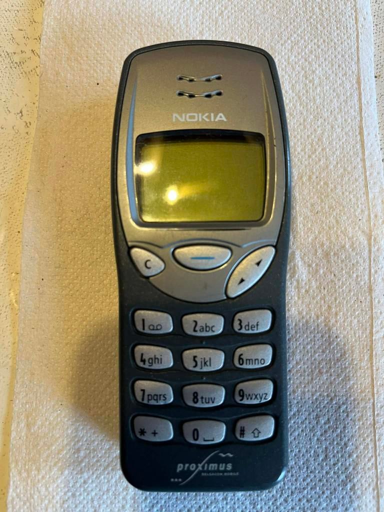 Nokia 3210 gsm, Enlèvement ou Envoi, Comme neuf