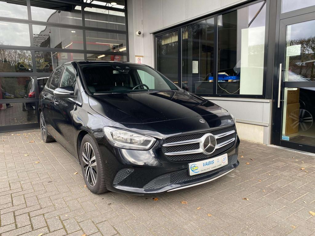 Mercedes-Benz B 200 B 200 d 8G-DCT Style -€5000 Koting!, Auto's, Mercedes-Benz, Automaat, Gebruikt, 4 cilinders, Zwart