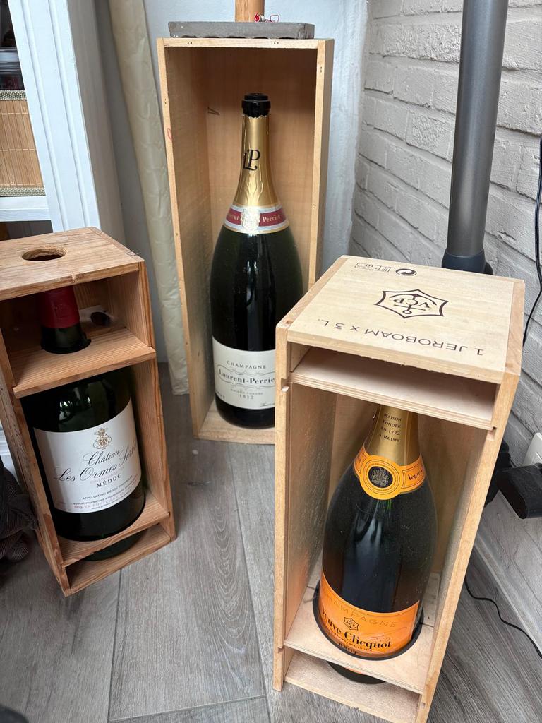 Bouteilles Magnum vides, Enlèvement, Comme neuf