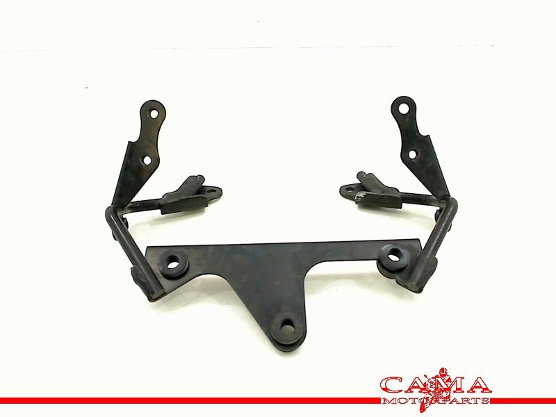 CARENAGE SUPPORT (UPPER) Honda, Motos, Dhr. S. di Majo, Utilisé, Info@cama-motorparts.nl, P.J. Troelstraweg 8 8
3144 CX  MAASSLUIS, NL