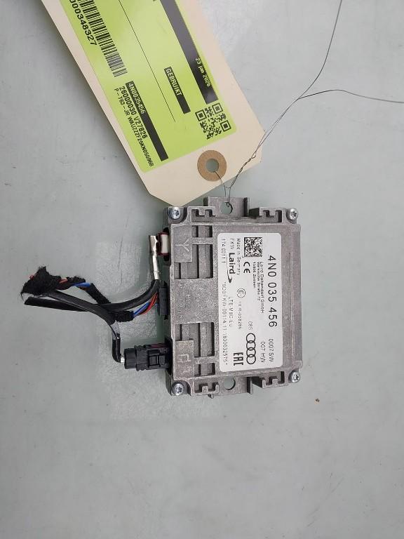 AMPLIFICATEUR D'ANTENNE Audi A6 Avant (C8) (|4N0035456|), Auto-Union-Straße  1,
85057  Ingolstadt, DE, Info@audi.de, Audi, Utilisé