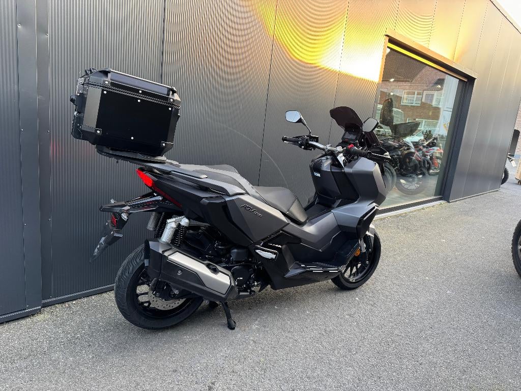 Honda - HONDA ADV 350, Motoren, Handvatverwarming, Scooter, Bedrijf, Minimaal motorrijbewijs A2