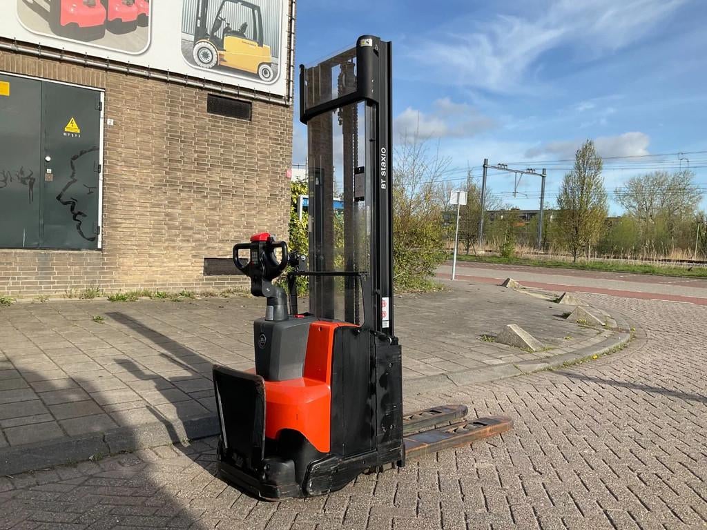 BT SWE120L 1200KG 3.70METER STAPELAAR / HEFTRUCK, Zakelijke goederen, Machines en Bouw | Heftrucks en Intern transport, 1000 tot 2000 kg