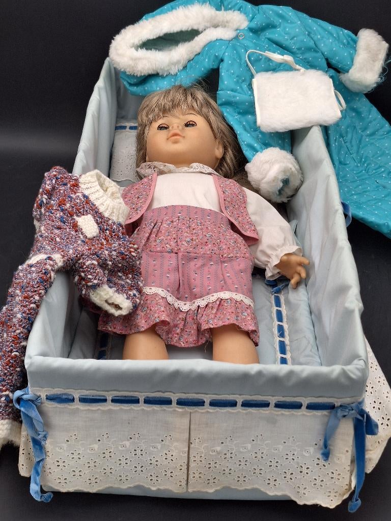 pop met originele doos en originele kleding, jaren 70, Verzamelen, Poppen, Zo goed als nieuw, Pop, Ophalen of Verzenden