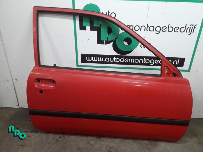 Portière 2portes droite d'un Toyota Starlet (Starlet 90-) (, -, 3 mois de garantie, Toyota, Utilisé