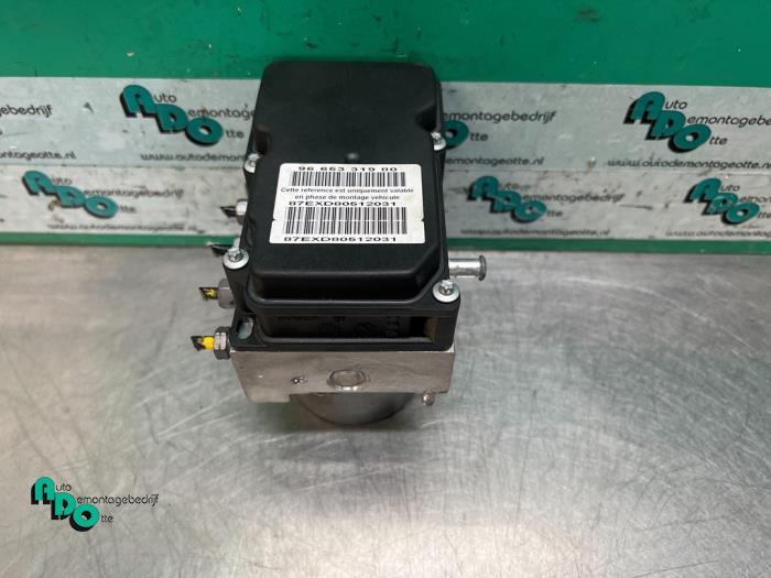 ABS Pomp van een Peugeot 308 (308 08-), Gebruikt, -, -, Ophalen of Verzenden