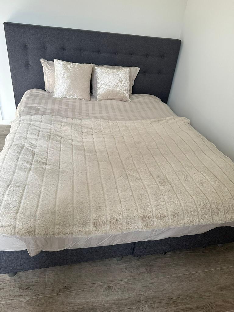 Boxspring grijs zonder lakens, Ophalen, Gebruikt, Tweepersoons, Grijs