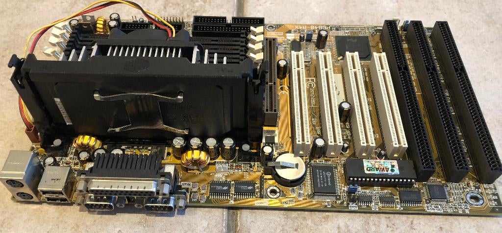 Carte mère 25 Tekram P6B40-A4X-2 + Intel PIII 450MHz MMX, Informatique & Logiciels, Enlèvement, Utilisé, Autres types, Slot1