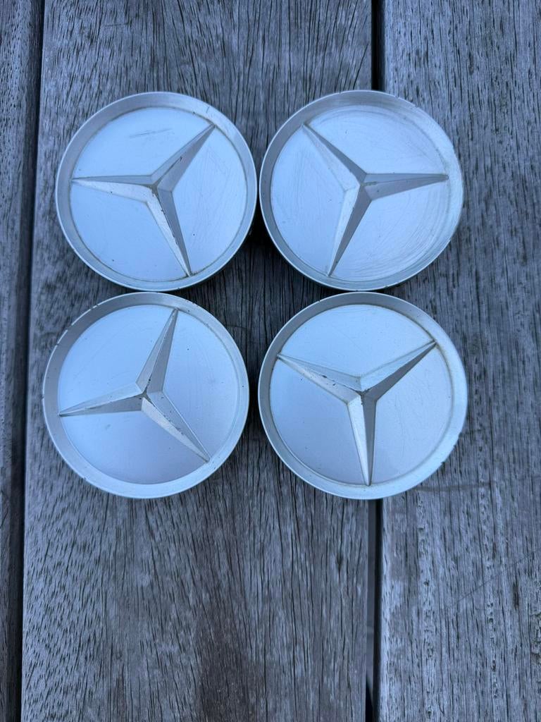 A2014010225 cache moyeux Mercedeq, Enlèvement, Comme neuf