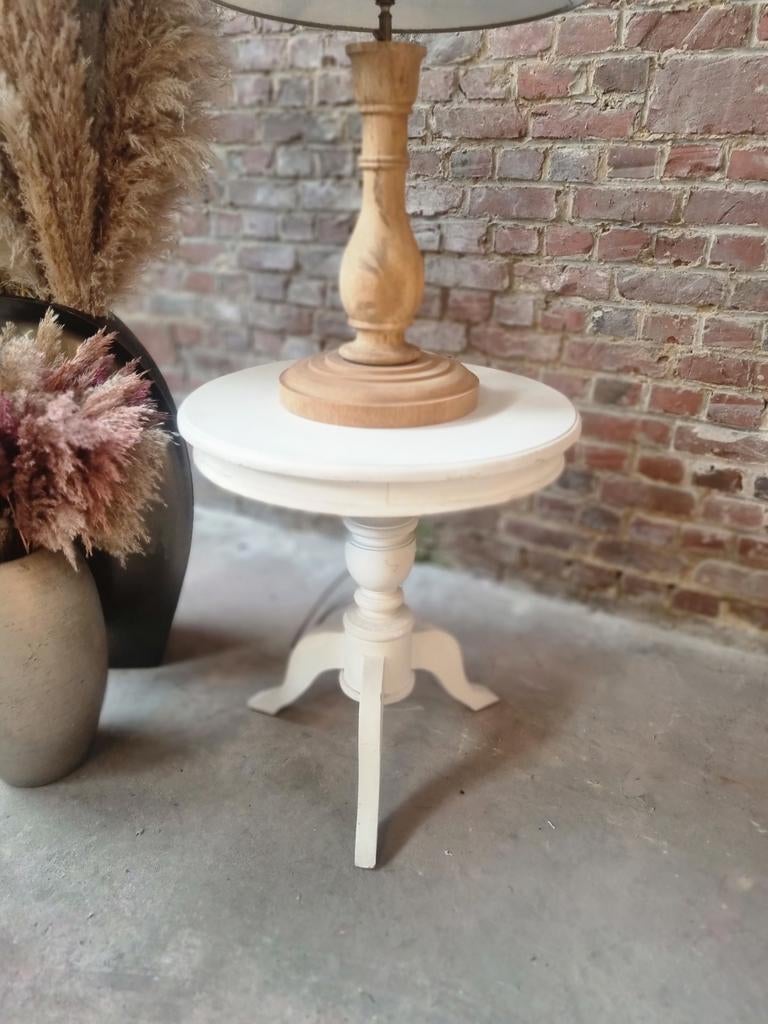 Table d'appoint en bois massif art:32/26, Maison & Meubles, Rond, Moins de 55 cm, Comme neuf, Landelijk