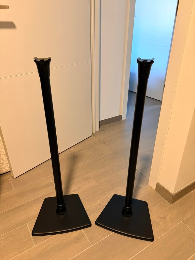 Sanus vloerstandaard voor sonos era 100 (set van 2), TV, Hi-fi & Vidéo, Enceintes, Comme neuf, Haut-parleurs Frontaux, Arrière ou Stéréo