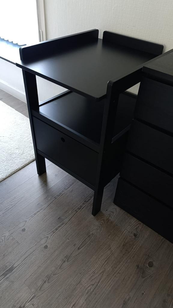 Verzorgtafel baby zwart, Ophalen, Zo goed als nieuw
