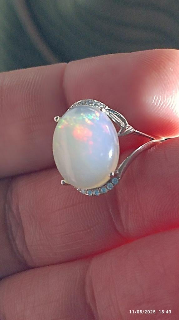 Bague en argent massif avec grande opale naturelle, Neuf, Enlèvement ou Envoi, Argent, Argent