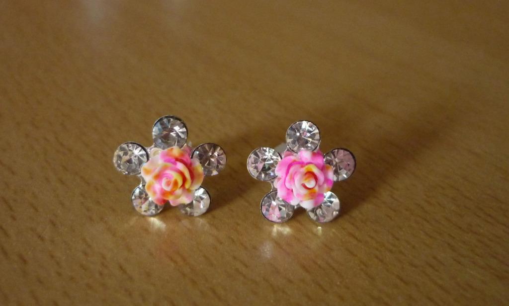 Zilverkleurige bloem oorbellen strass en roze-oranje roos, Bijoux, Sacs & Beauté, Boucles d'oreilles, Enlèvement ou Envoi, Orange