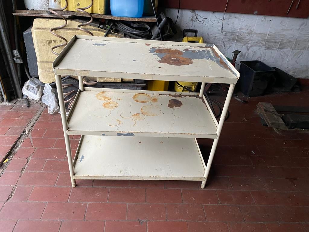 Etagere médicale ancienne, Ophalen